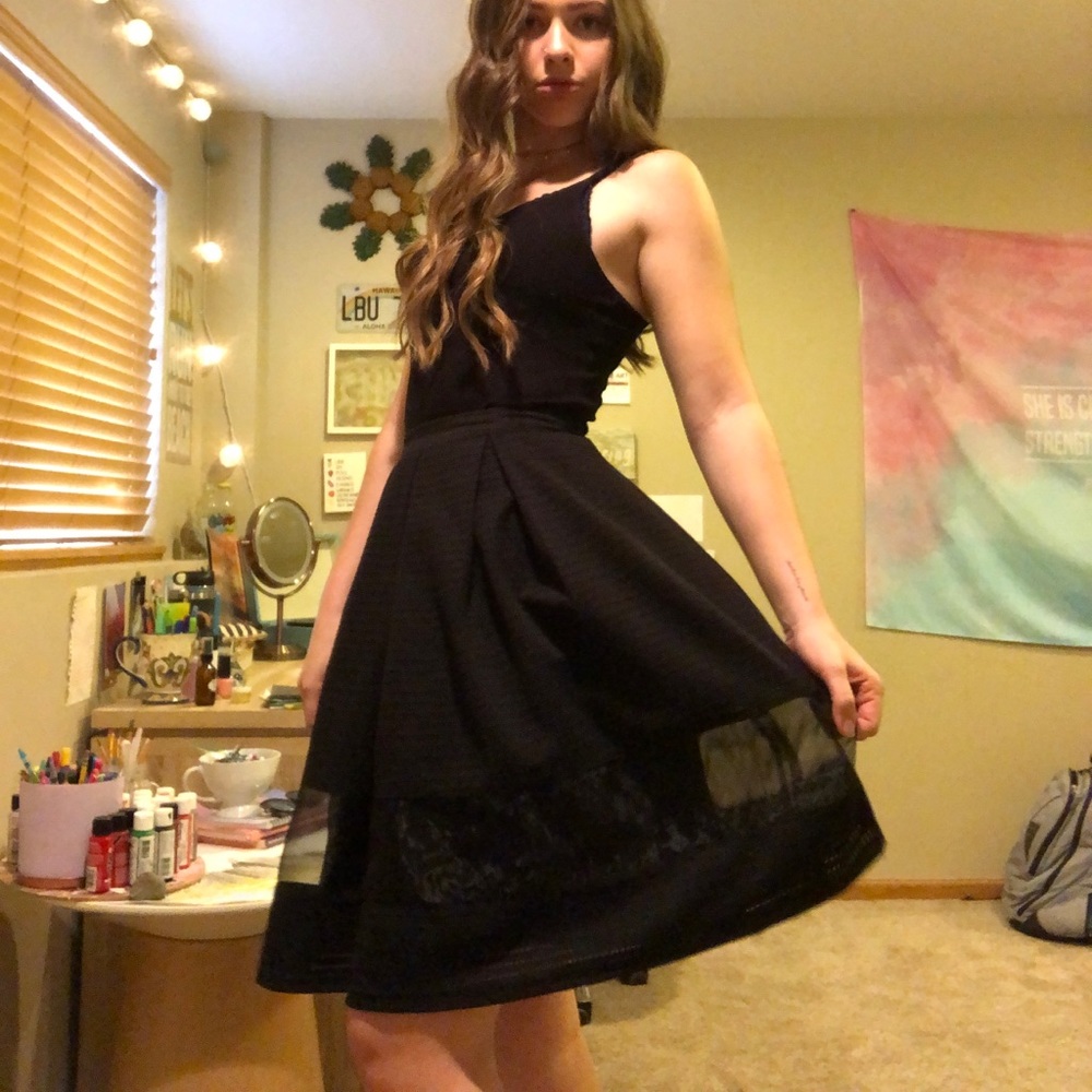 MIDI BLACK SKIRT